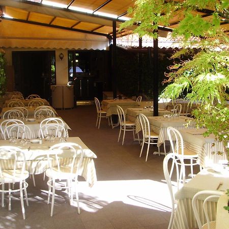 Albergo Giardino 케르노비오 외부 사진