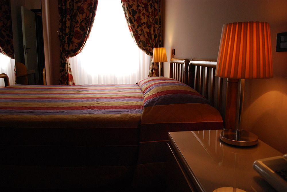 Albergo Giardino 케르노비오 외부 사진