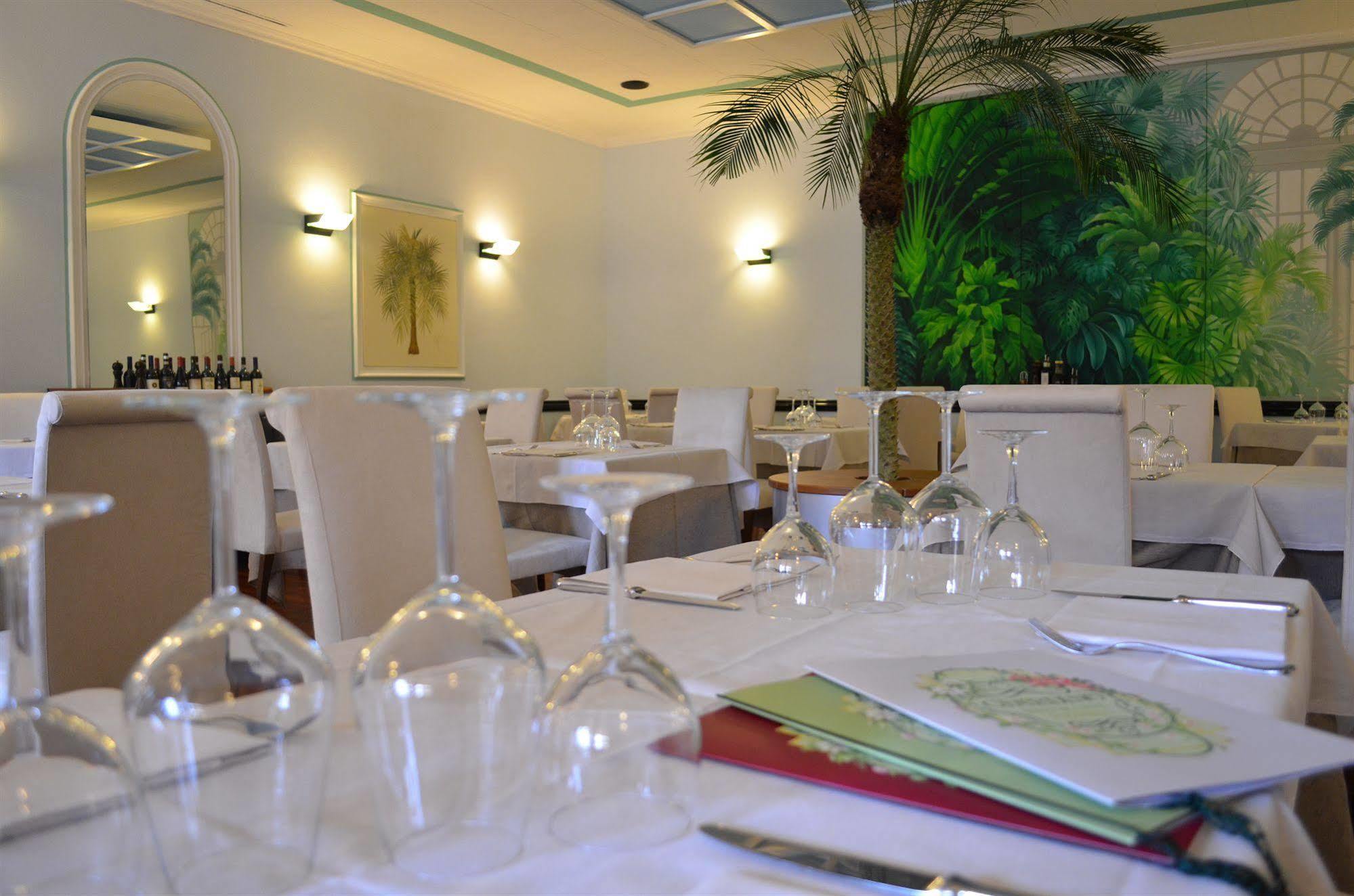Albergo Giardino 케르노비오 외부 사진
