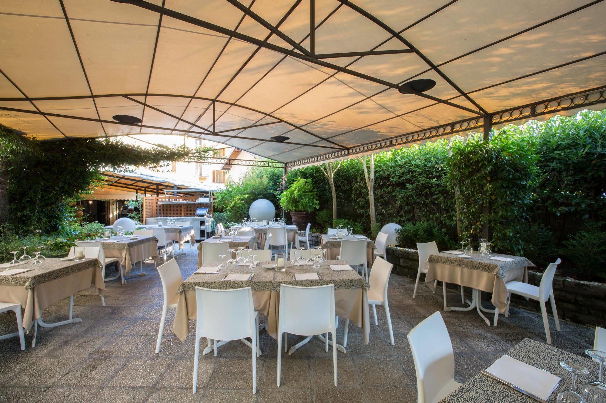 Albergo Giardino 케르노비오 외부 사진