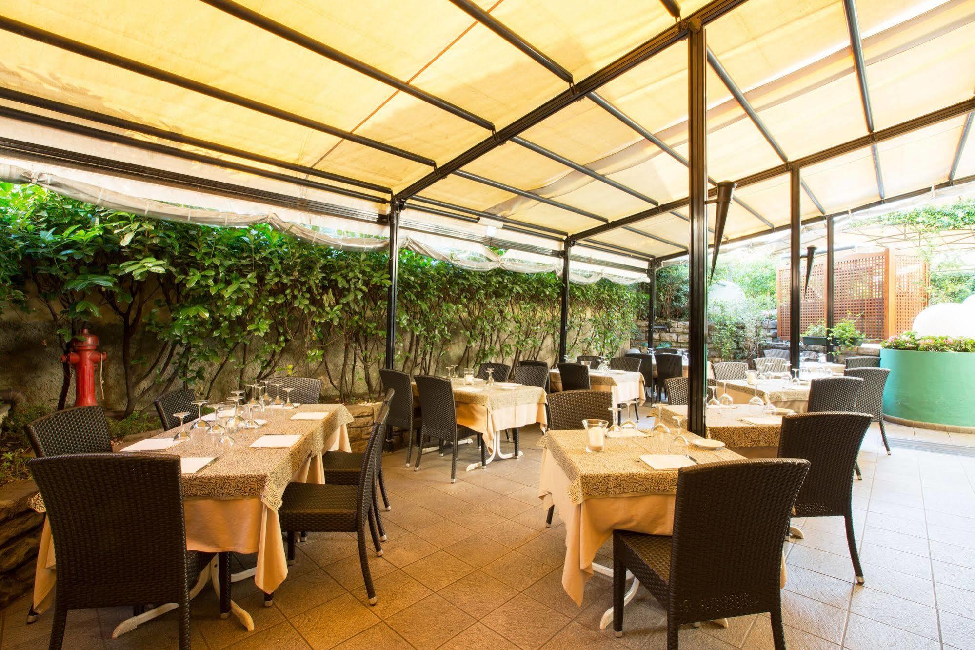 Albergo Giardino 케르노비오 외부 사진