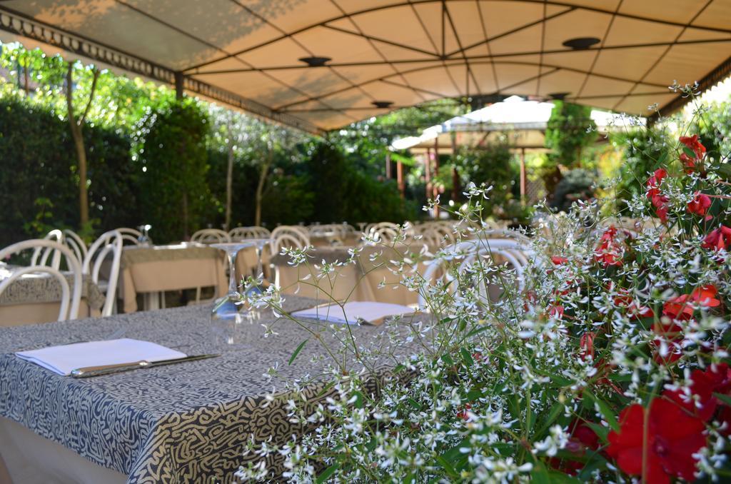 Albergo Giardino 케르노비오 외부 사진